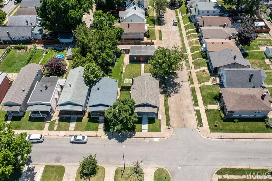 4020 Neosho ST, St Louis, MO 63116