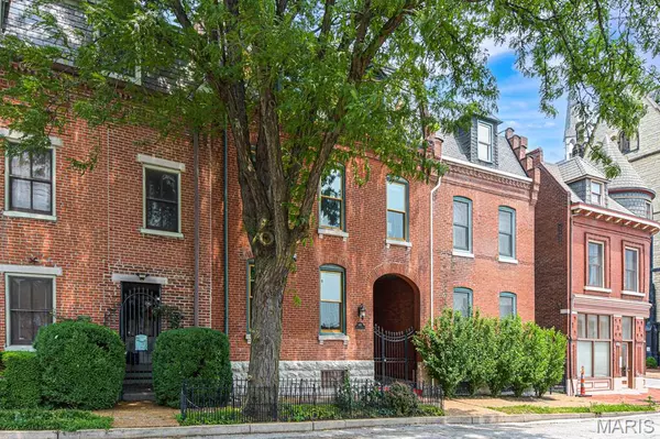 St Louis, MO 63104,805 Allen AVE