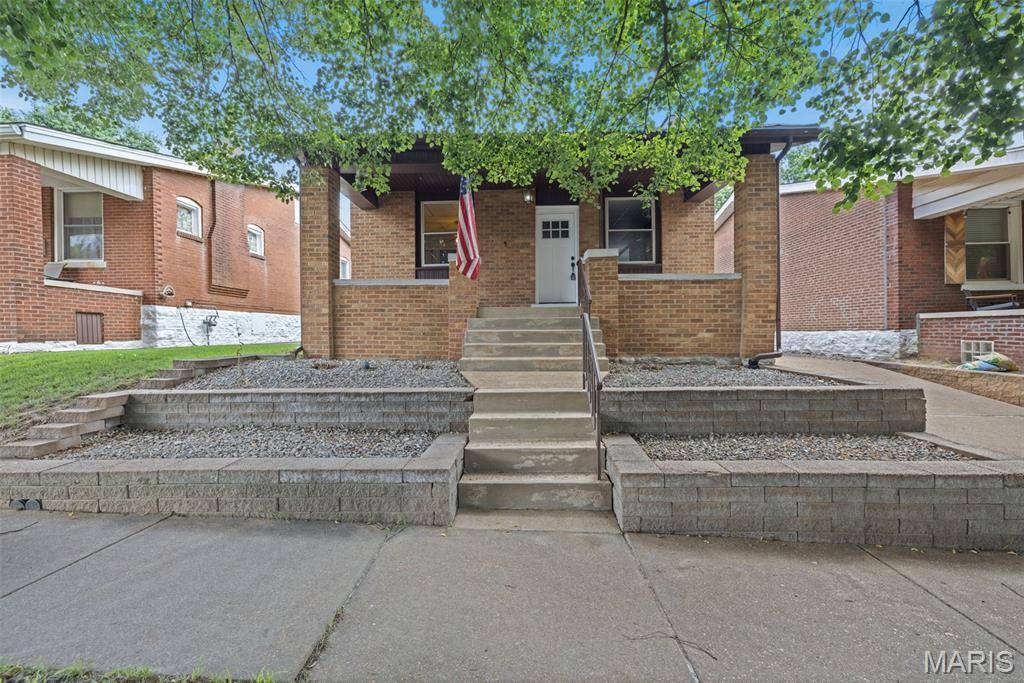 5233 Neosho ST, St Louis, MO 63109