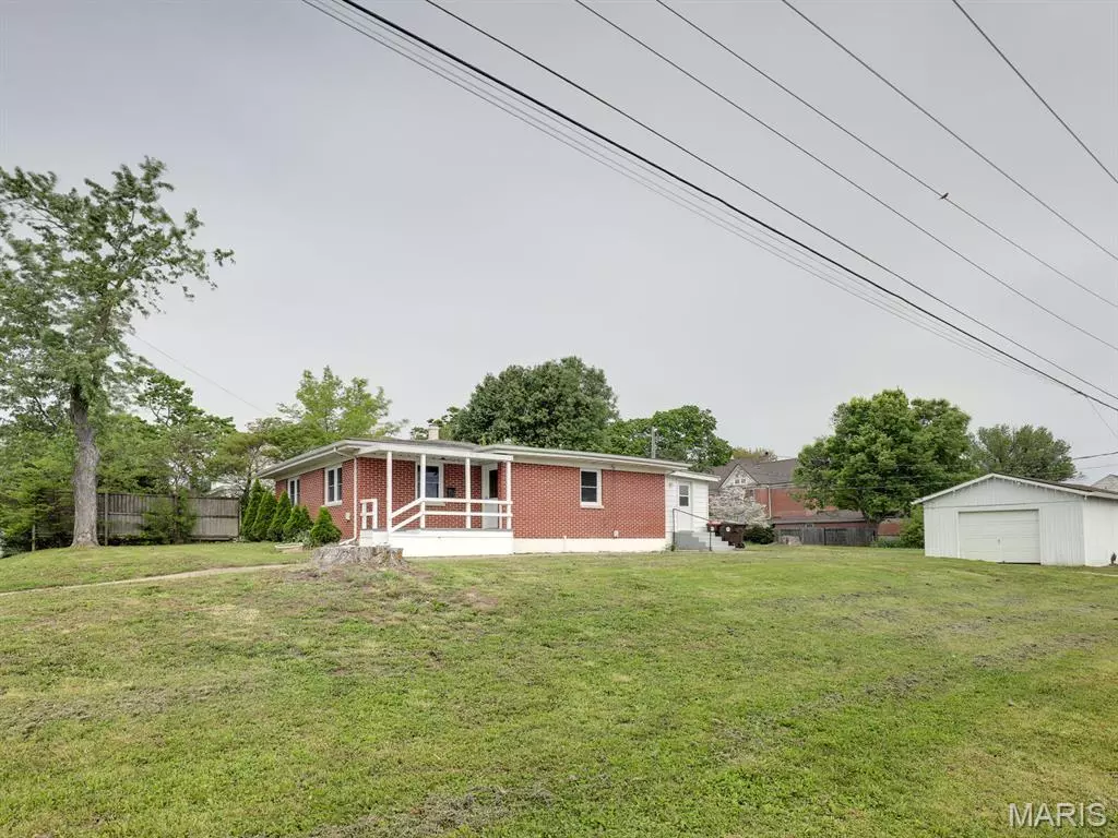 Palmyra, MO 63461,324 E Olive ST