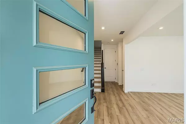 Richmond Heights, MO 63144,8924 Gateway CIR #41-803