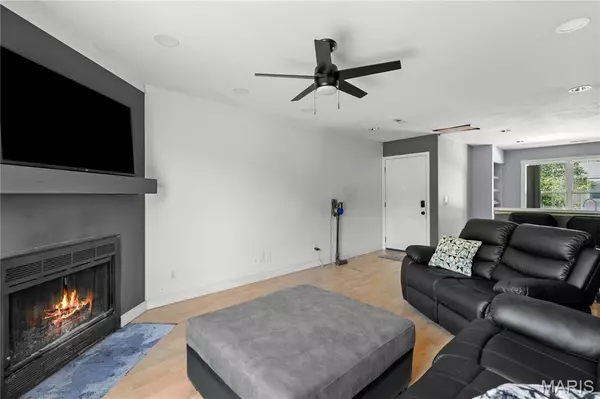 St Peters, MO 63376,34 Sugar Grove CT