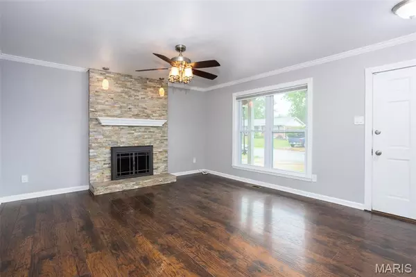 St Louis, MO 63129,2736 Bee Tree LN