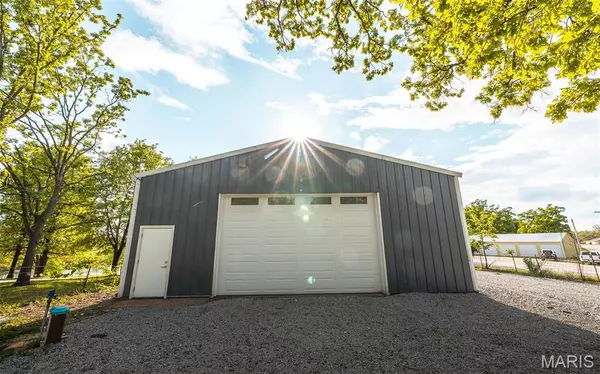 32979 Highway MM, Warsaw, MO 65355