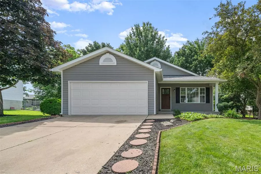 684 Ballantrae DR, Wentzville, MO 63385