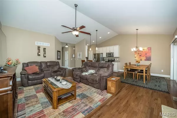 St Peters, MO 63376,1533 Woodside Hills DR