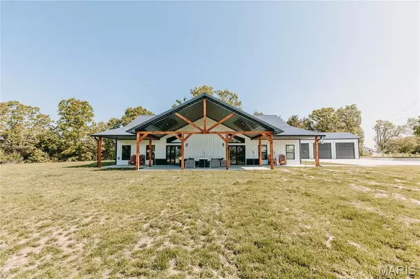 Dixon, MO 65459,15135 Highway 28