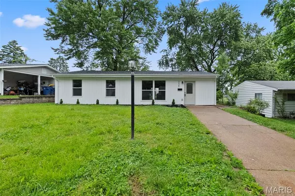 9525 Stansberry AVE, St Louis, MO 63134