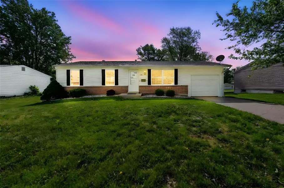 704 1st ST, Warrenton, MO 63383