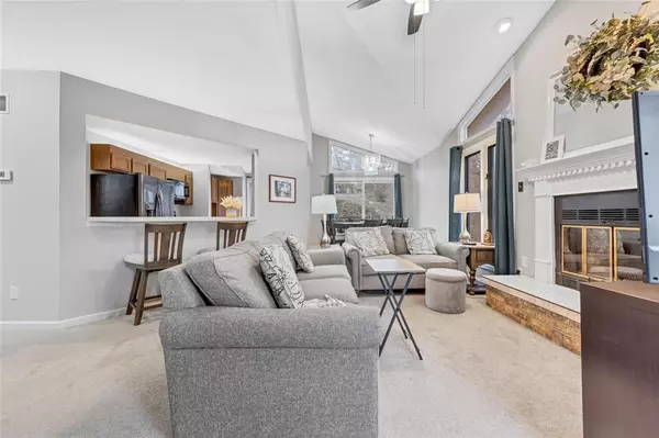 Unincorporated, MO 63131,13645 Mason Oaks DR