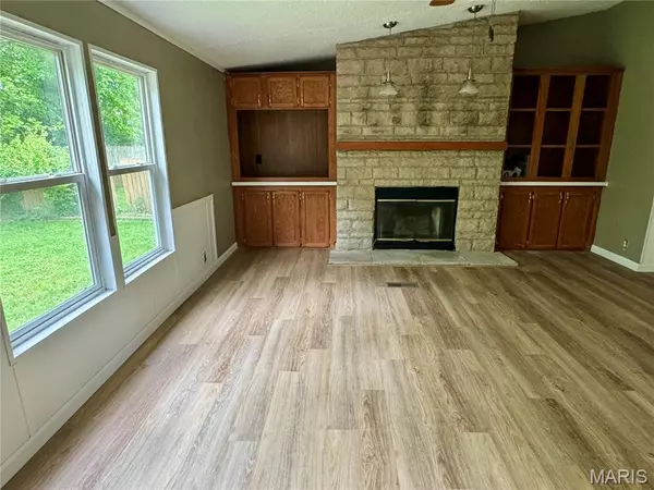 Troy, MO 63379,40 Shelter DR