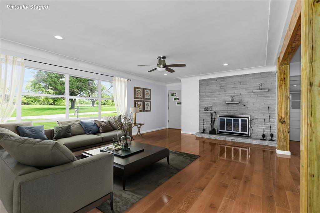 Fairview Heights, IL 62208,4 Circle DR