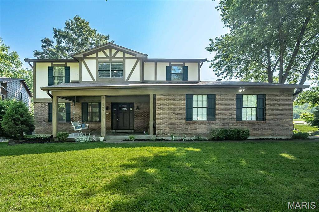 1505 W Field AVE, Ellisville, MO 63011