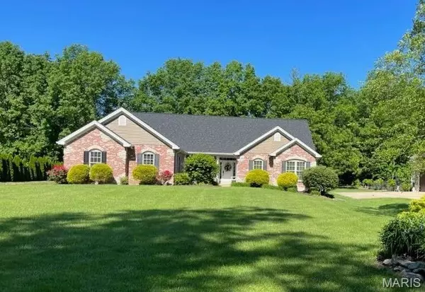 91 Kinker DR, Moscow Mills, MO 63362