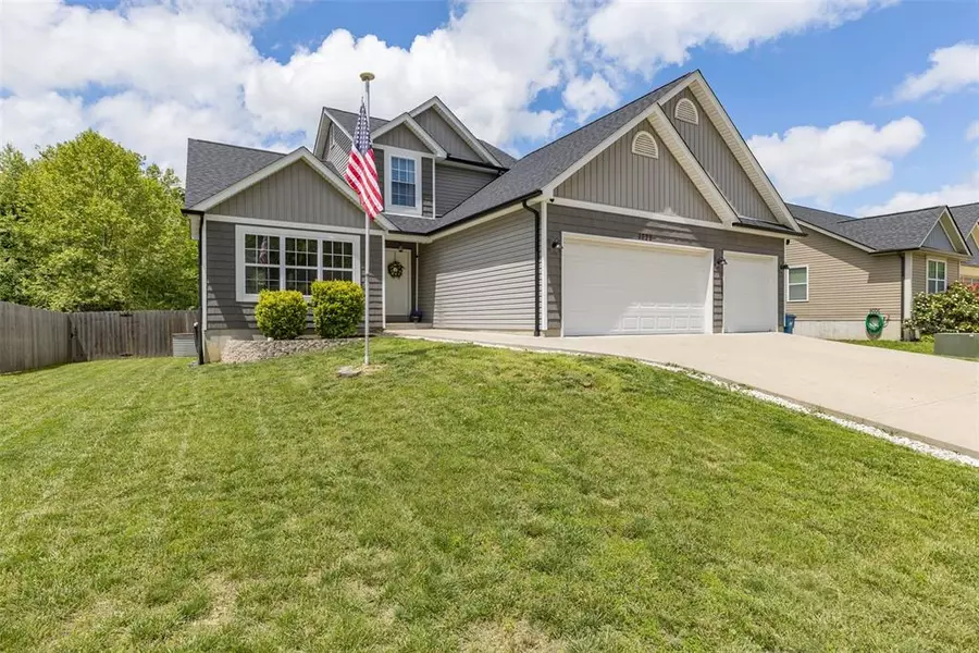 1529 Saint Charles DR, Hillsboro, MO 63050