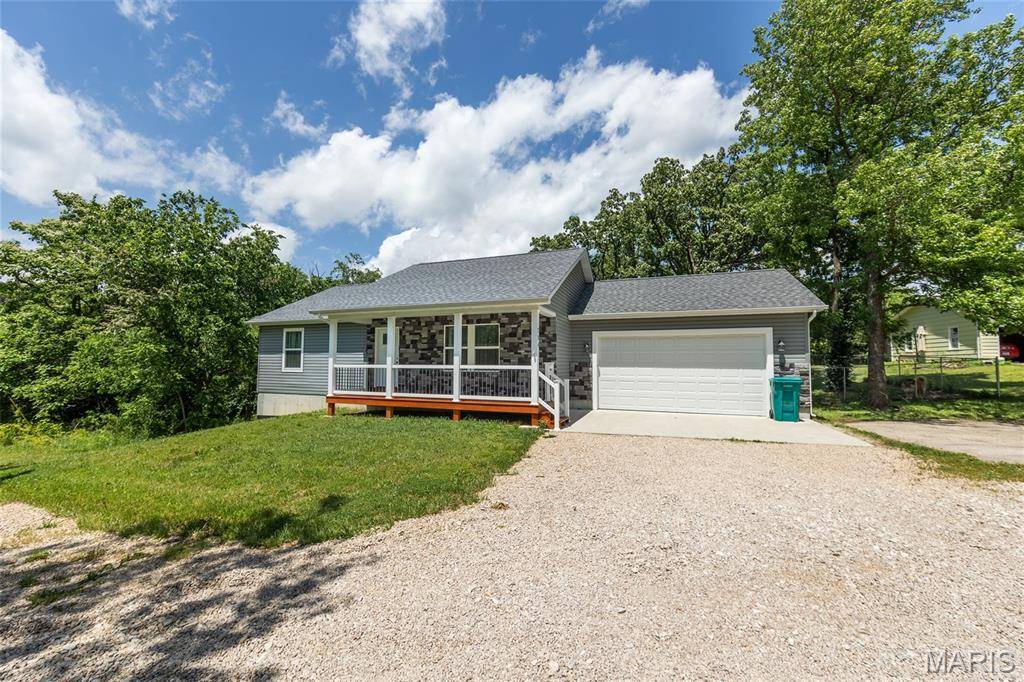 Bourbon, MO 65441,784 N Hickory