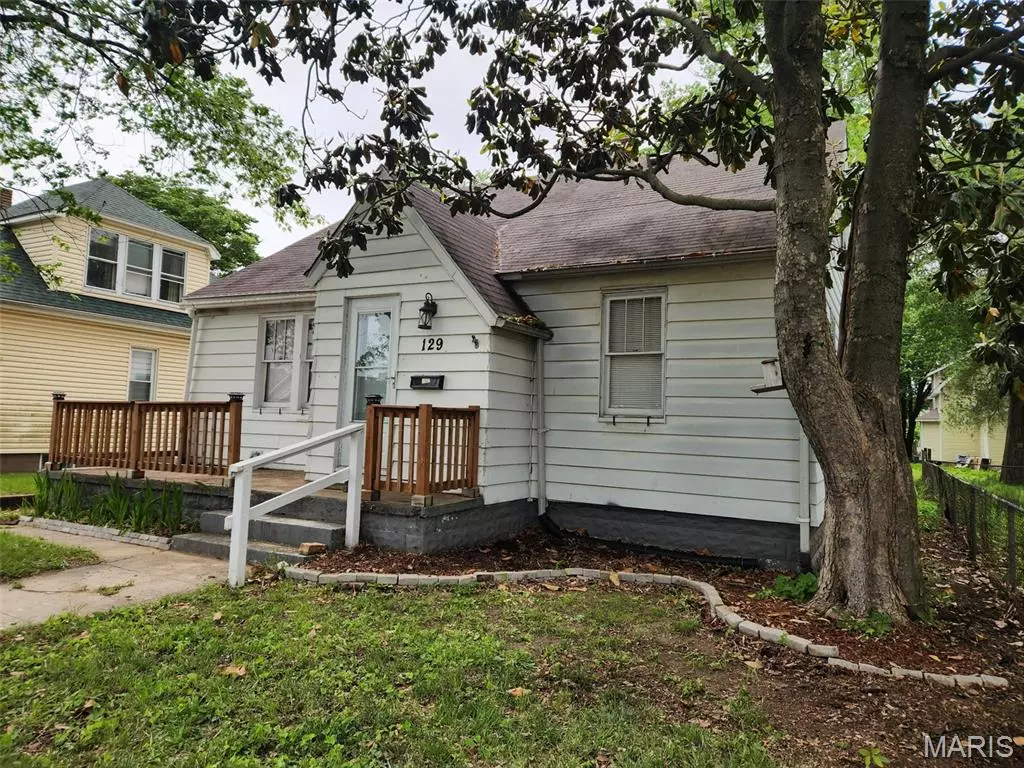 East Alton, IL 62024,129 N Pence ST
