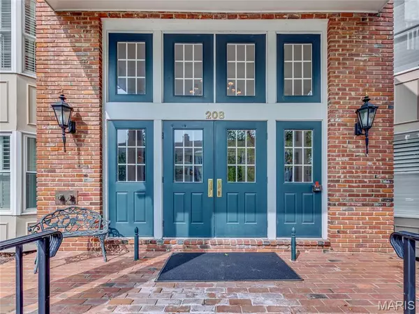 Chesterfield, MO 63017,208 Ambridge CT #106