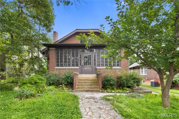 870 Tuxedo BLVD, St Louis, MO 63119