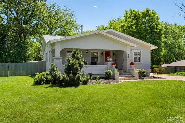 1016 Forest AVE, Kirkwood, MO 63122