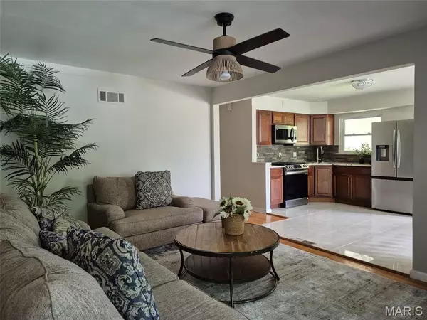 Overland, MO 63114,9654 Holtwood RD