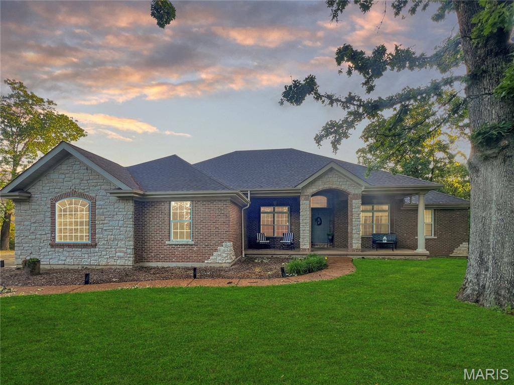 992 Westover Farms DR, New Haven, MO 63068