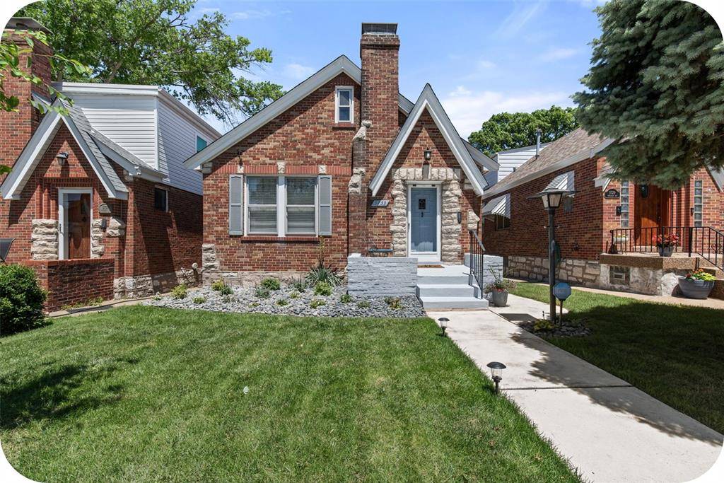 5733 Tholozan, St Louis, MO 63109