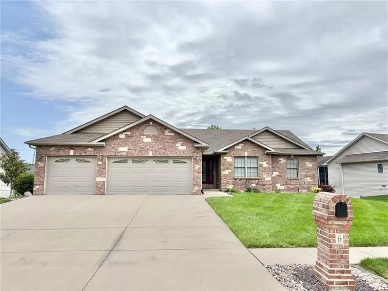 6 Claybrooke CT, Troy, IL 62294