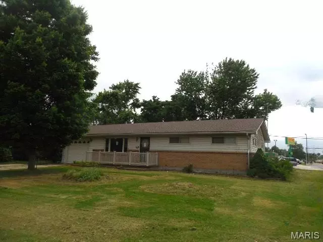 801 Cambridge DR, Sikeston, MO 63801