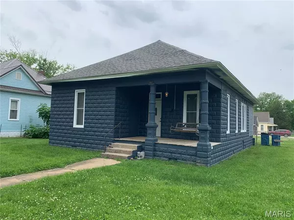 201 3rd St, Chaffee, MO 63740
