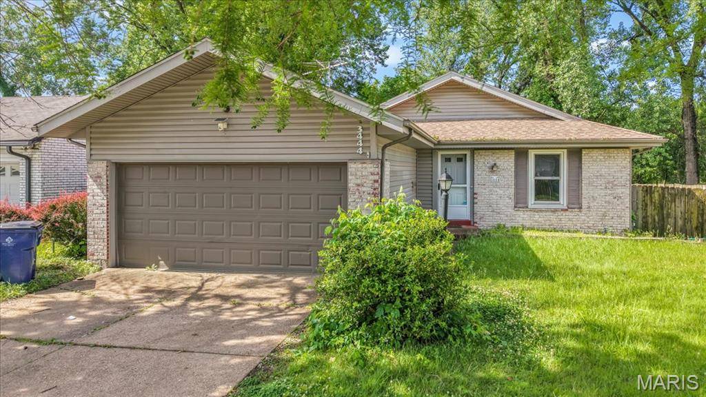 3444 Woodpath DR, Florissant, MO 63031
