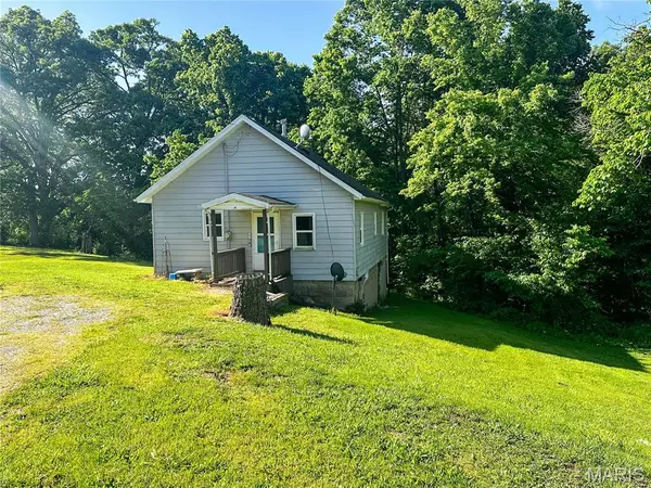 138 Main ST, Panama, IL 62077