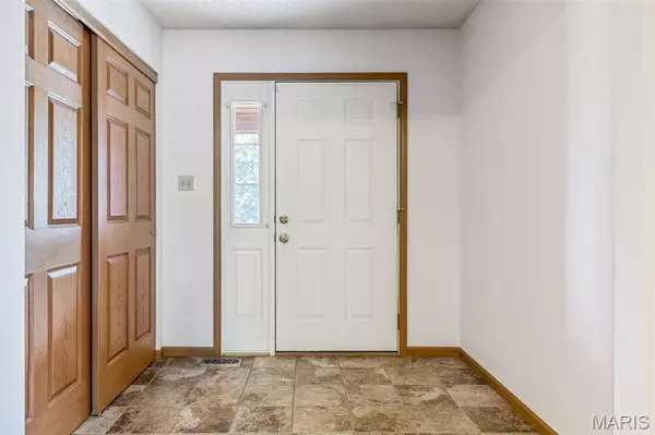 Unincorporated, MO 63304,1101 Claycrest DR