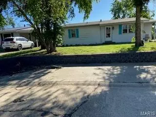 208 Edwards AVE, Sikeston, MO 63801