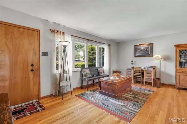 Crestwood, MO 63126,8800 Crest Oak LN