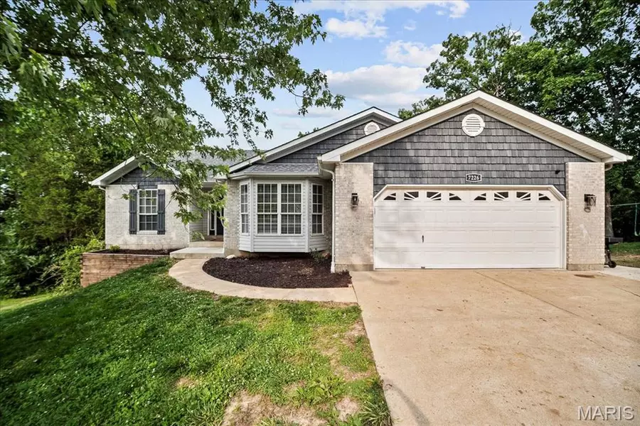 7226 Ivon Ho DR, Hillsboro, MO 63050