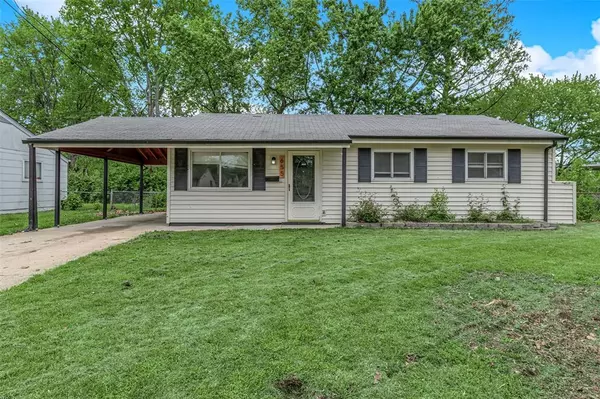 655 5th PLZ,  Florissant,  MO 63031