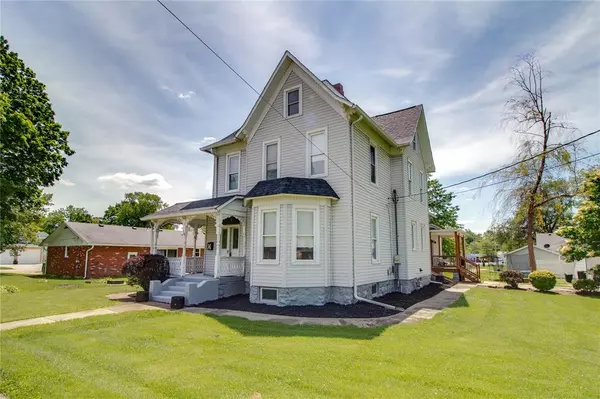 Jerseyville, IL 62052,404 W Arch ST