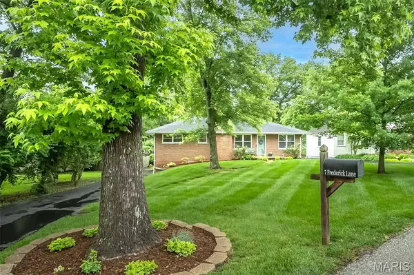 St Louis, MO 63122,7 Frederick LN