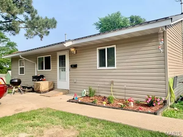 801 Pleasant ST, Hannibal, MO 63401