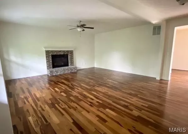 Grover, MO 63040,116 Sweet Cherry WAY