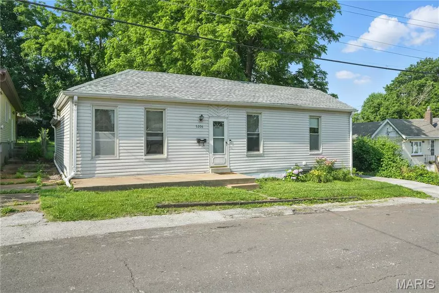 5206 Waldo AVE, St Louis, MO 63123