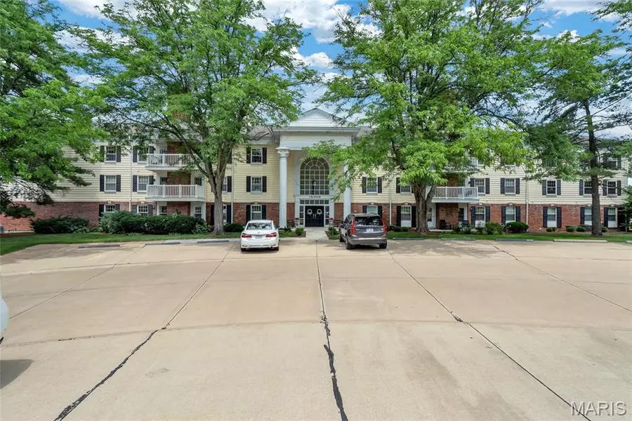 15009 Claymoor CT #11, Chesterfield, MO 63017