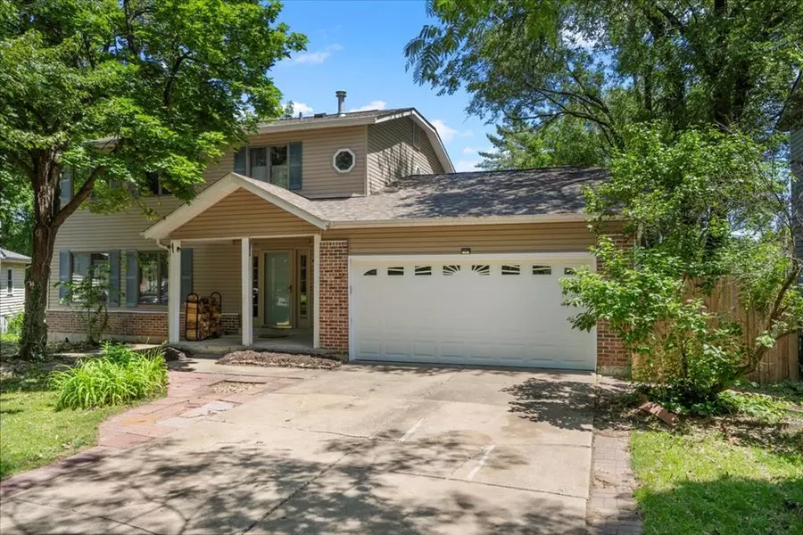 1014 Willow River CT, Florissant, MO 63031