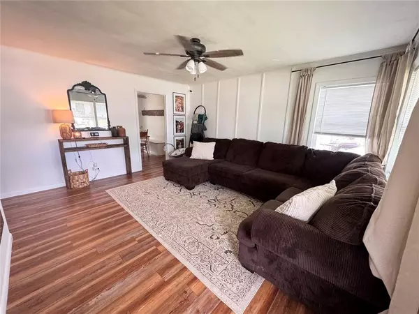 Palmyra, MO 63461,517 W Olive ST