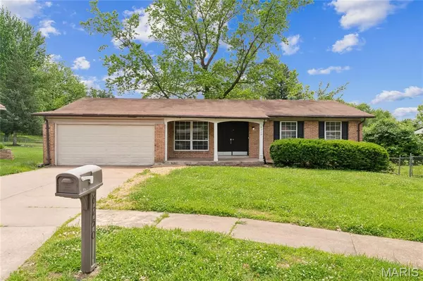 6250 Pennyrich CT, Florissant, MO 63033