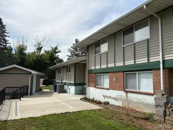 Manchester, MO 63011,678 Henry AVE