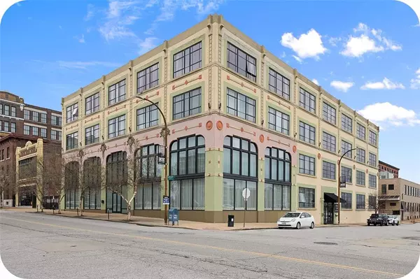 St Louis, MO 63103,2201 Locust ST #401