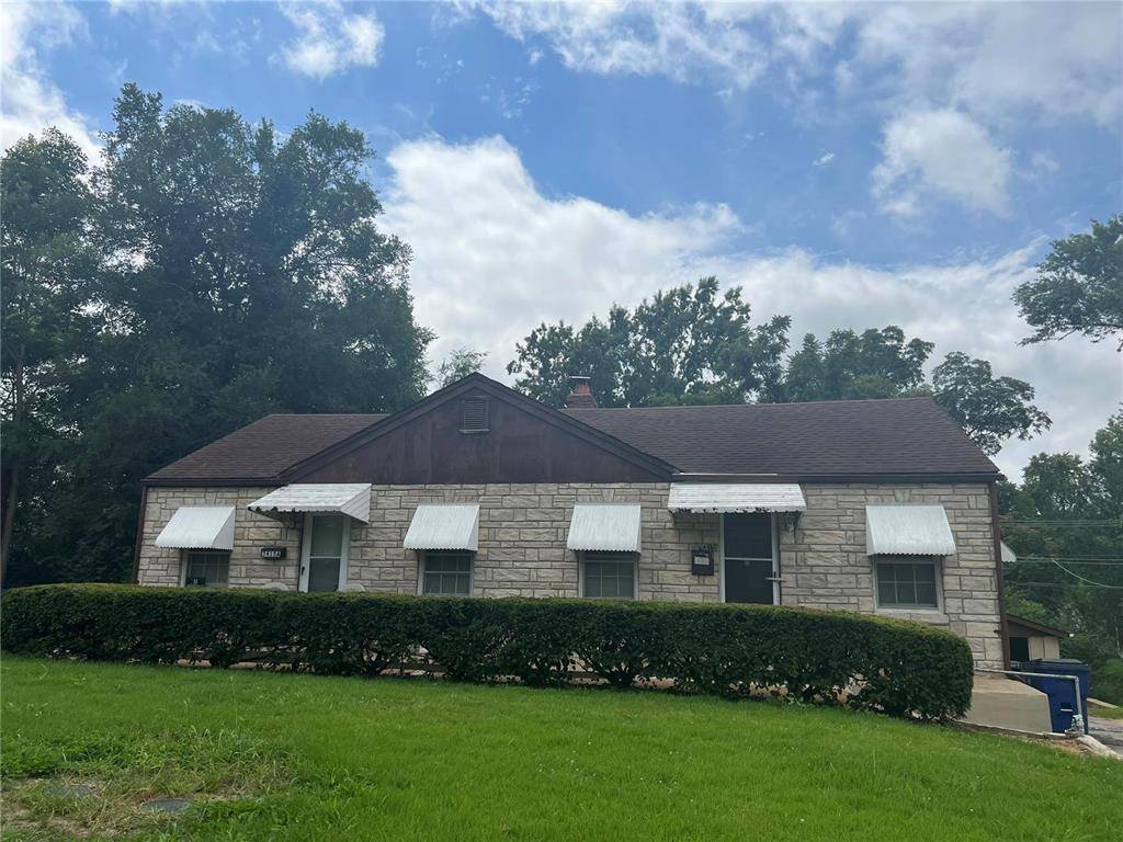 3415 Saint Mark LN, St Ann, MO 63074