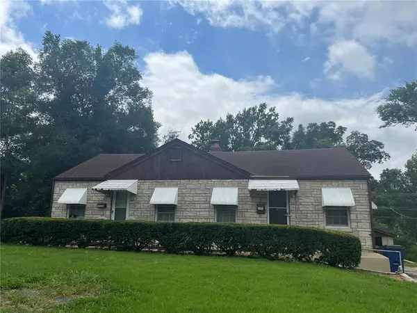 3415 Saint Mark LN, St Ann, MO 63074
